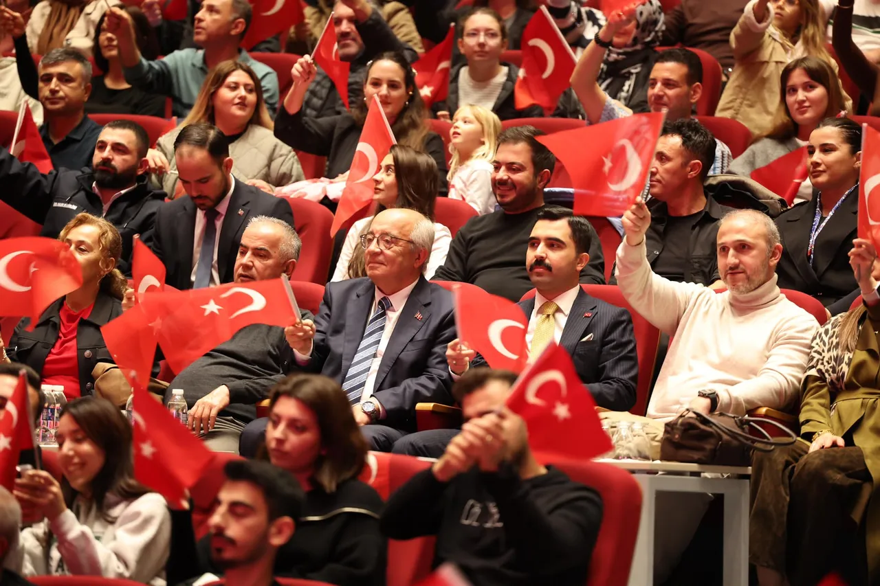 Şile'de 103. yıl coşkusu Cumhuriyet Korteji ve konserle yaşandı 29 Ekim 2026, Perşembe