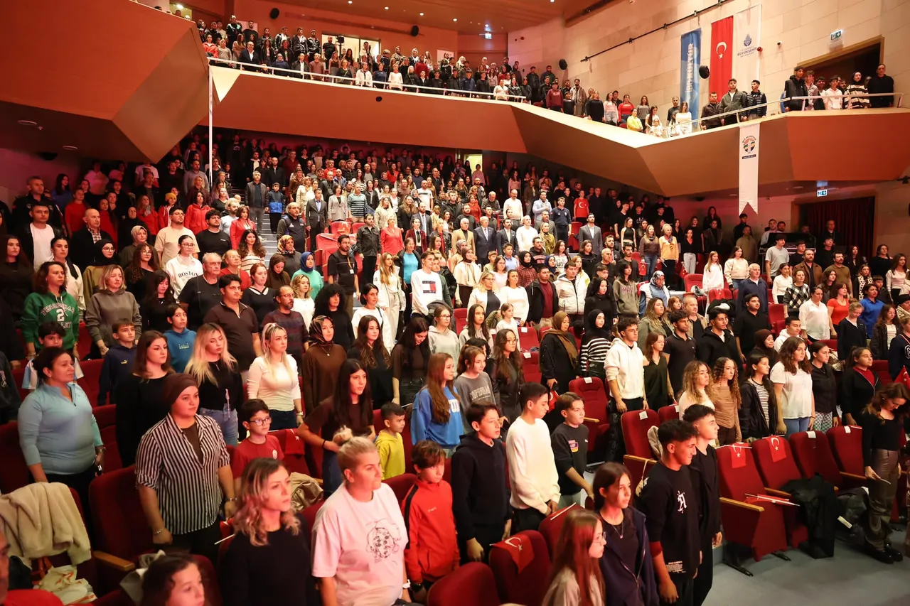Şile'de 103. yıl coşkusu Cumhuriyet Korteji ve konserle yaşandı 29 Ekim 2026, Perşembe