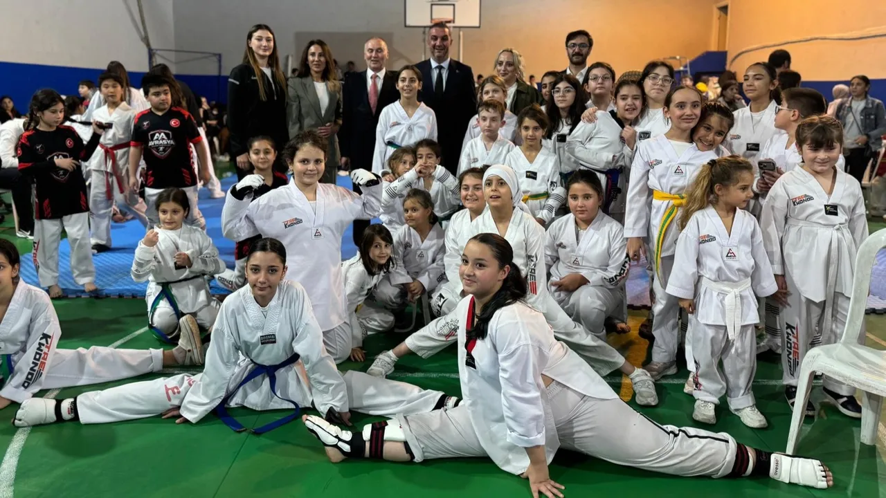 Cumhuriyet Bayramı Coşkusu Taekwondo turnuvasıyla yaşandı