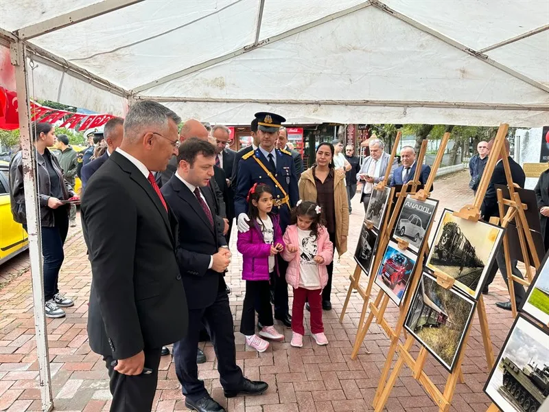 “Geçmişten Günümüze Endüstriyel Dönüşüm” fotoğraf sergisinin açılışı gerçekleştirildi