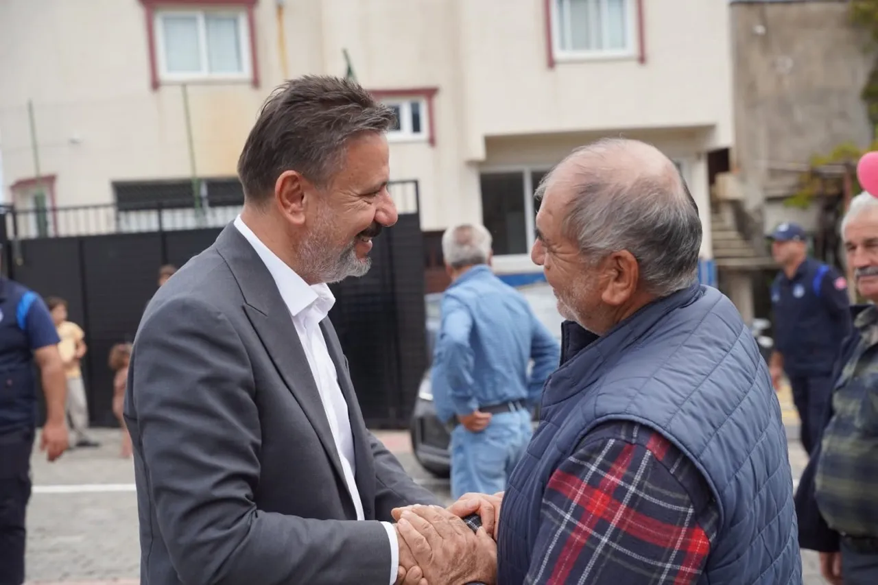 Başkan Sami Üstün Işıklı ve Kale'de öğrencilerle aynı sofrada