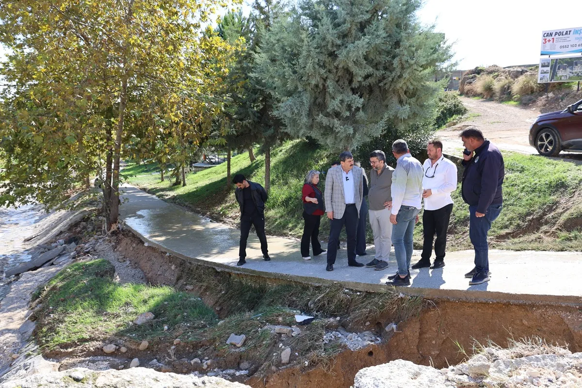 Başkan Yıldız, sağanak yağıştan etkilenen mahallelerde incelemelerde bulundu