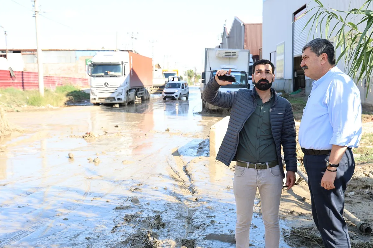 Başkan Yıldız, sağanak yağıştan etkilenen mahallelerde incelemelerde bulundu