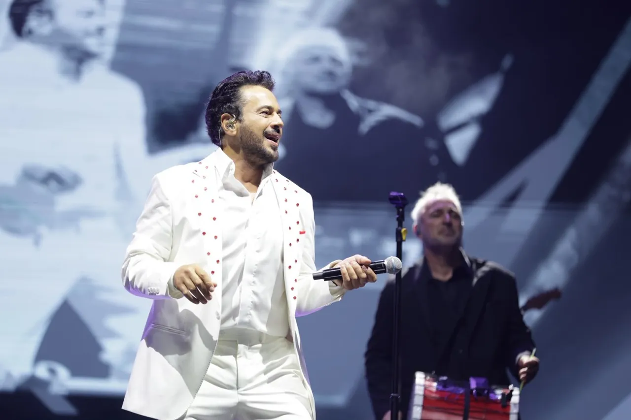 Dalaman’da Cumhuriyet Coşkusu Emre Altuğ konseriyle zirveye çıktı