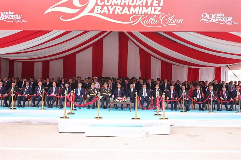 Atatürk Caddesi - 29 Ekim Cumhuriyet Bayramı