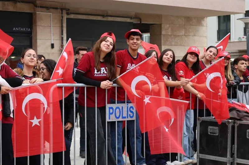 Atatürk Caddesi - 29 Ekim Cumhuriyet Bayramı