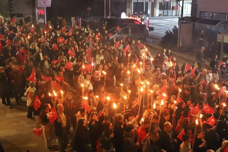 29 Ekim Cumhuriyet Bayramı coşkusu fener alayı ile taçlandı