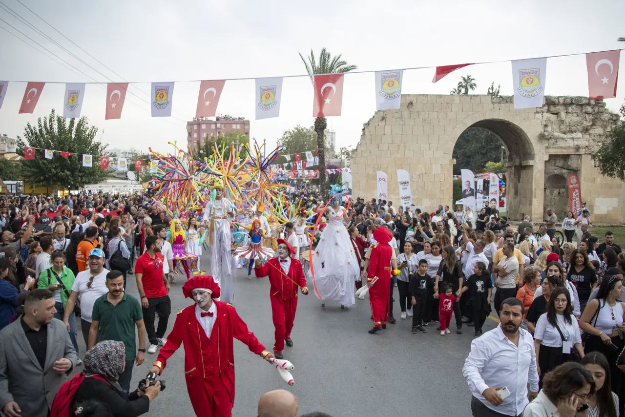 Başkan Vekili Genç’ten 5. Uluslararası Tarsus Festivali’ne davet