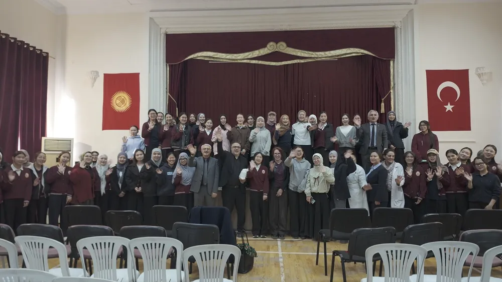 Kırgız gençlerin gönlünde Türkiye, hedefinde Türk üniversiteleri