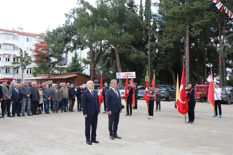 Gönen Gönen’de 29 Ekim Cumhuriyet Bayramı coşkuyla kutlandı
