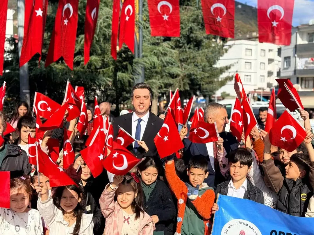 Kabataş’ta 29 Ekim Cumhuriyet Bayramı coşkuyla kutlandı
