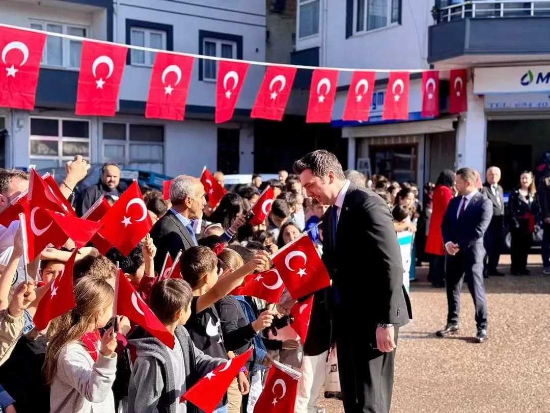 Kabataş’ta 29 Ekim Cumhuriyet Bayramı coşkuyla kutlandı