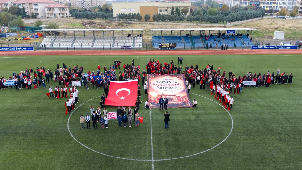 Cumhuriyet coşkusu ve kahramanlık gururu