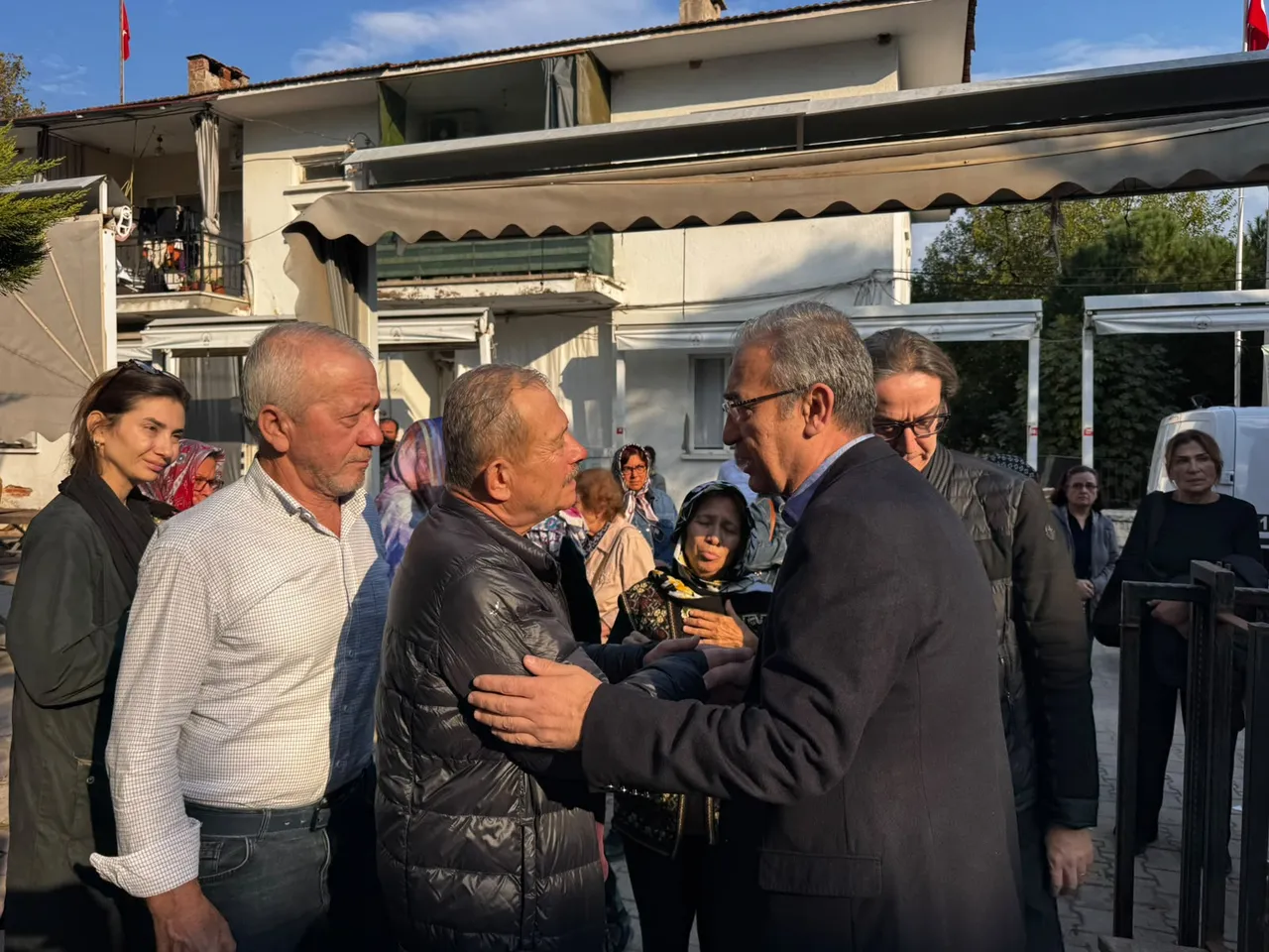 Rektör Yardımcısı Özarslan, Münevver Çıkrık’ın cenaze törenine katıldı