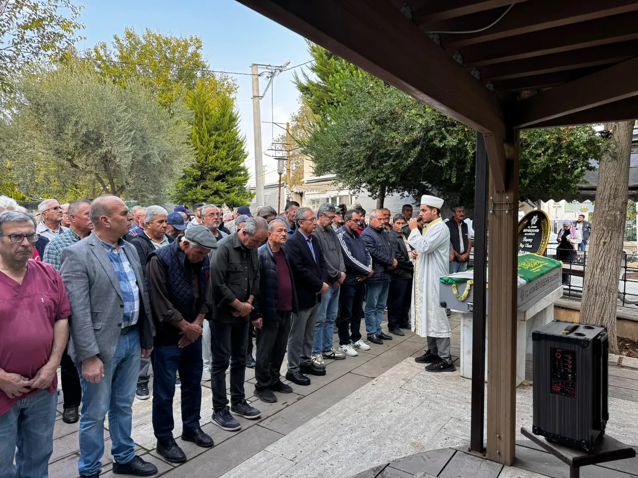 Rektör Yardımcısı Özarslan, Münevver Çıkrık’ın cenaze törenine katıldı
