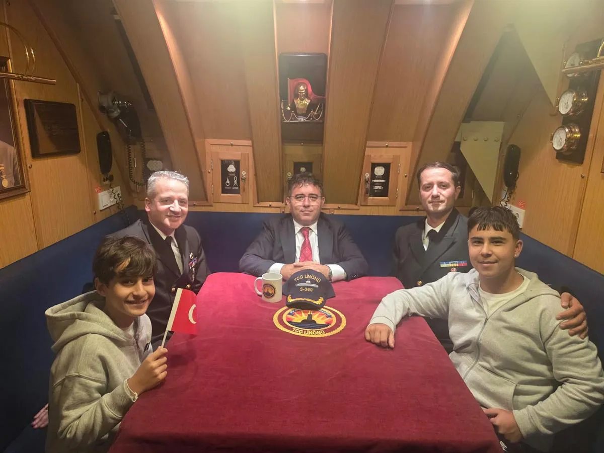 Marmaris Kaymakamı Kaya, TCG I. İNÖNÜ denizaltısını ziyaret etti