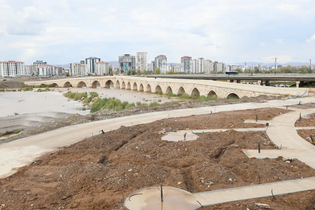 Kızılırmak Projesi 1. etap sokak lezzetleri binasının temeli atıldı