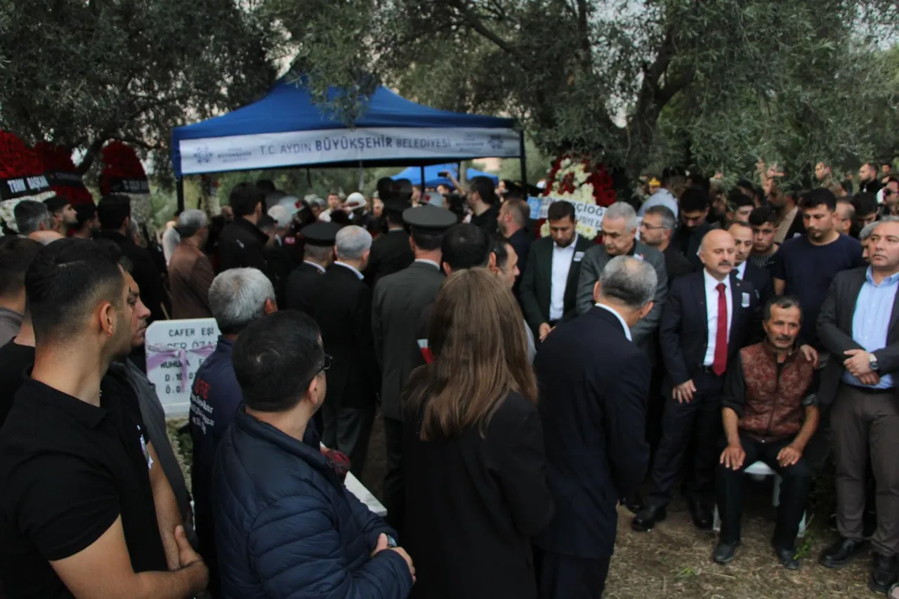 Şehit Piyade Sözleşmeli Er Yusuf Sait Ünlü, son yolculuğuna uğurlandı
