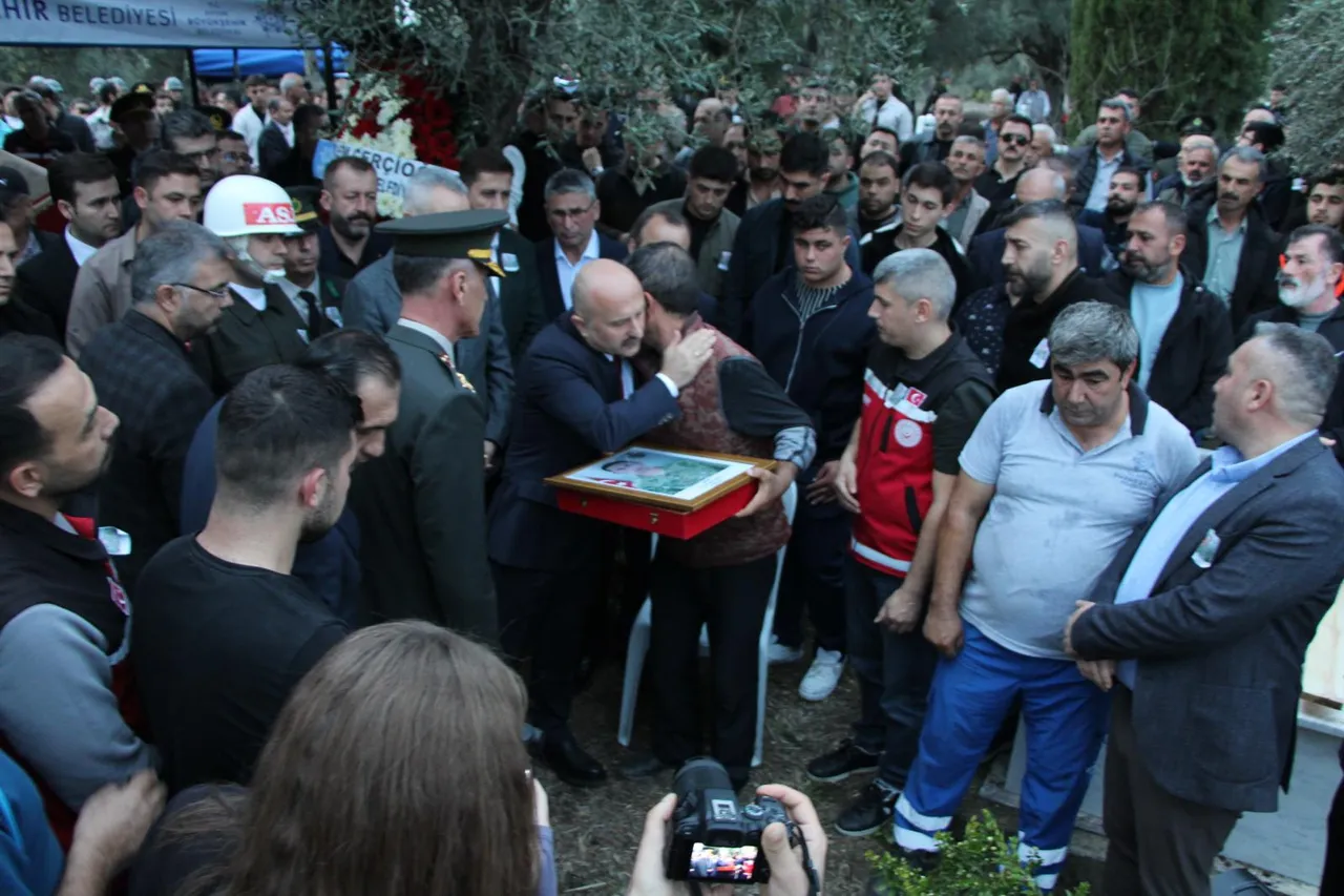 Şehit Piyade Sözleşmeli Er Yusuf Sait Ünlü, son yolculuğuna uğurlandı