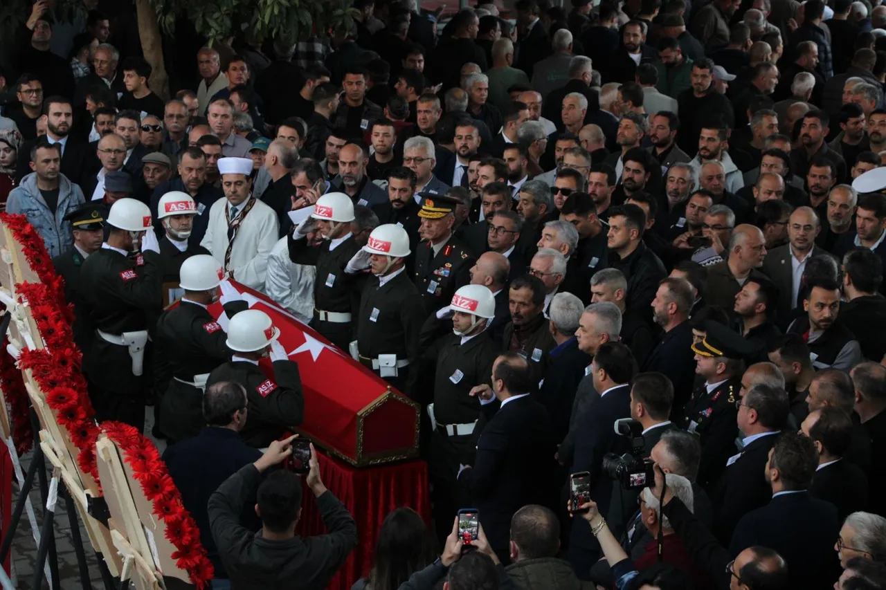 Şehit Piyade Sözleşmeli Er Yusuf Sait Ünlü, son yolculuğuna uğurlandı