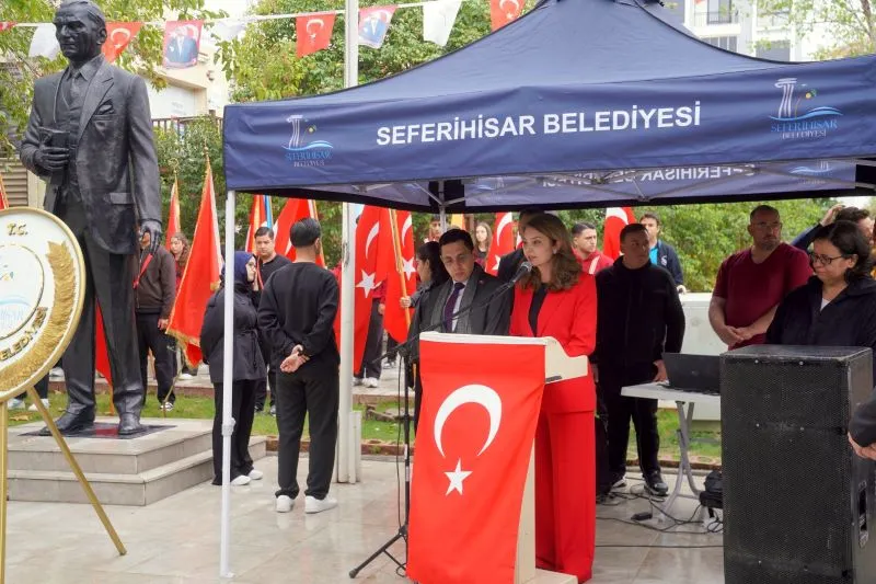 Seferihisar'da 29 Ekim Cumhuriyet Bayramı coşkuyla kutlandı